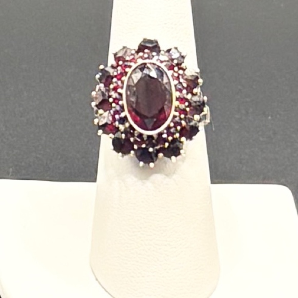 Size 7 early 1900s 835 Sterling Silver Bohemian garnet ring